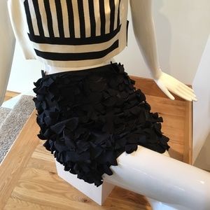 DKNY black petal skirt, size 10 ( M L ) Orig. $295 NEW NWT MINT!